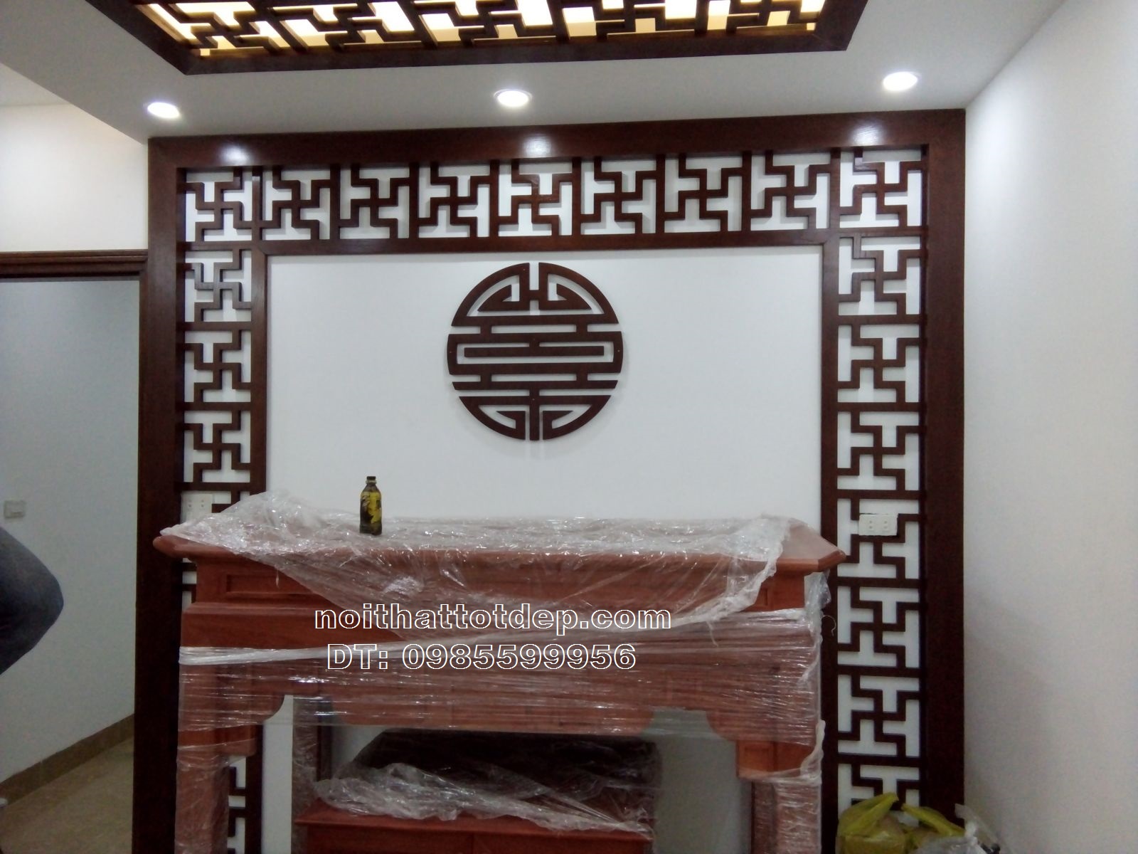 vách cnc phòng thờ